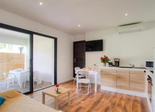 Appartement Tranquille En Bas De Villa Afa Luaran gambar